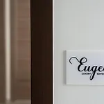 Eugea 公寓